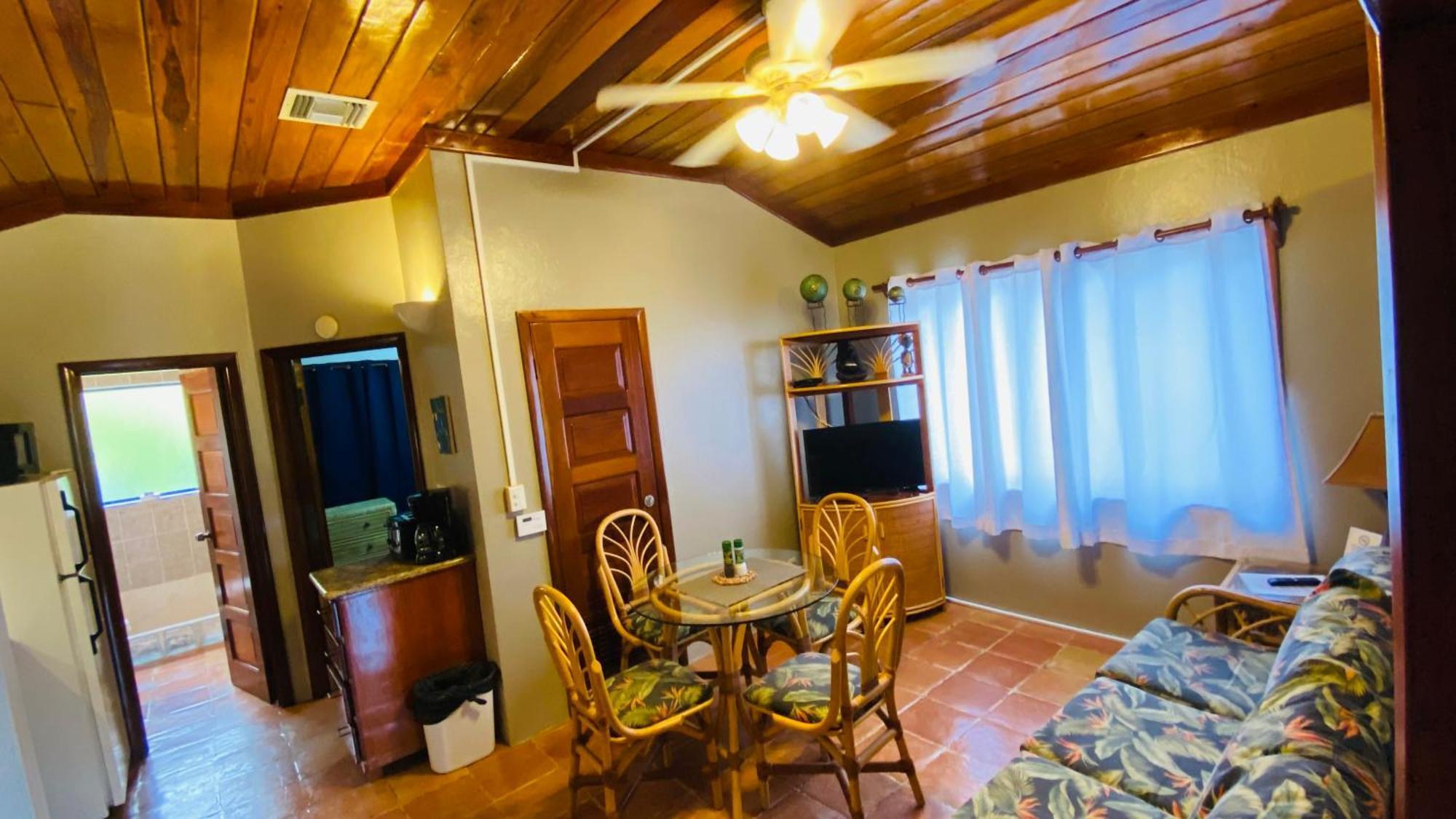 Tradewinds Paradise Villas San Pedro  Extérieur photo