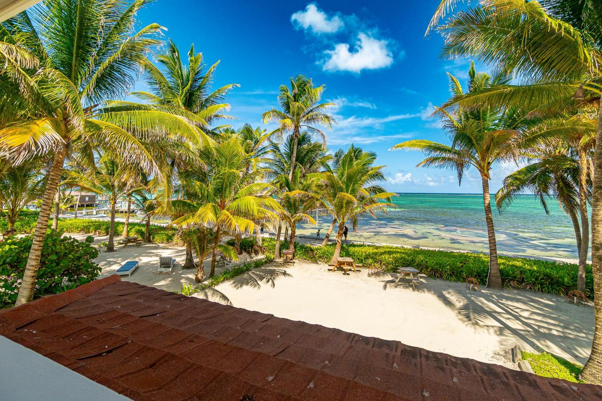 Tradewinds Paradise Villas San Pedro  Extérieur photo